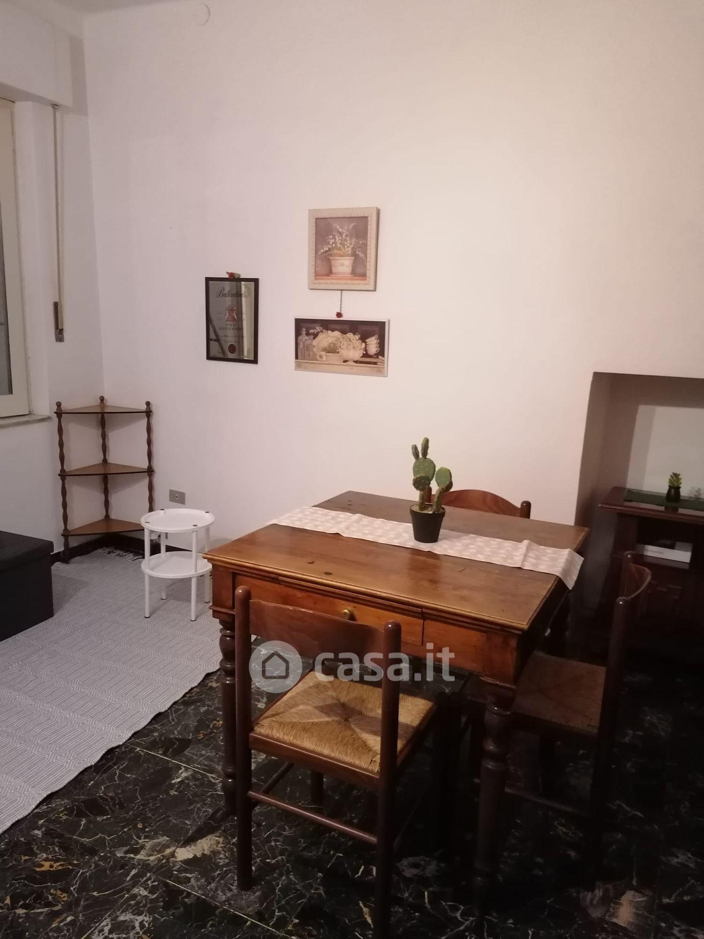 Stanza in Via Vincenzo Comi 21