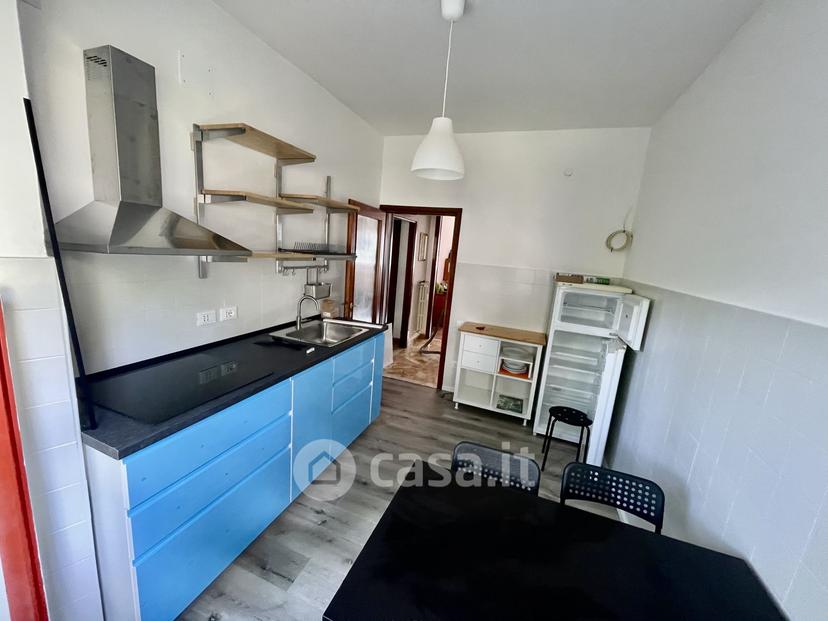 Stanza in Via Bonconte da Montefeltro 54 — foto 6 di 9