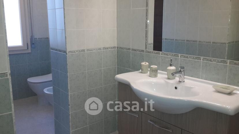Stanza in Via Giovanni Usai 14 — foto 3 di 10