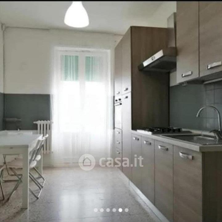 Stanza in Via della Palazzina 87 — foto 4 di 9