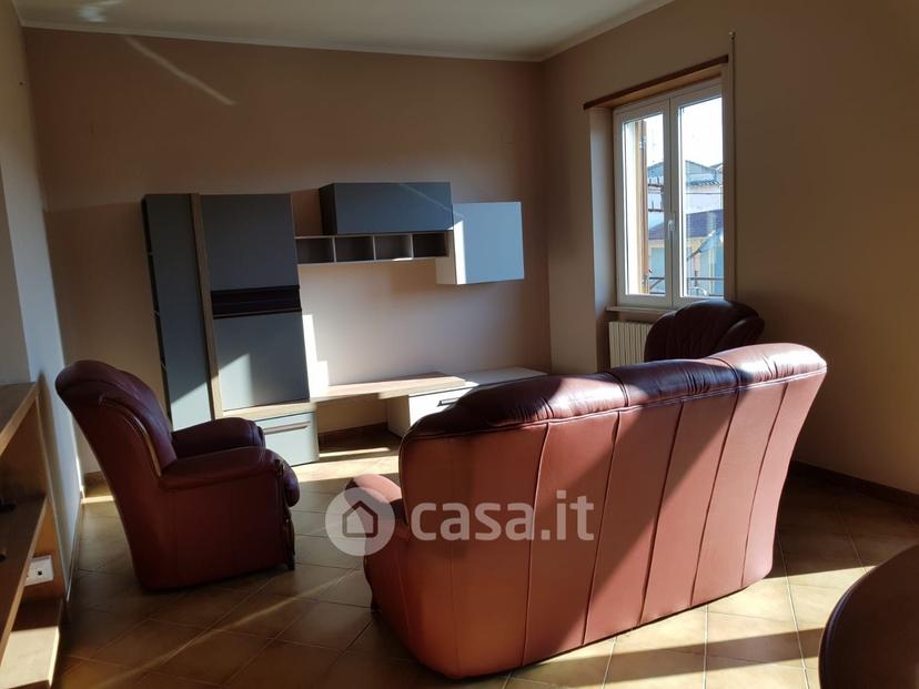 Stanza in Via Marano 177 — foto 2 di 8