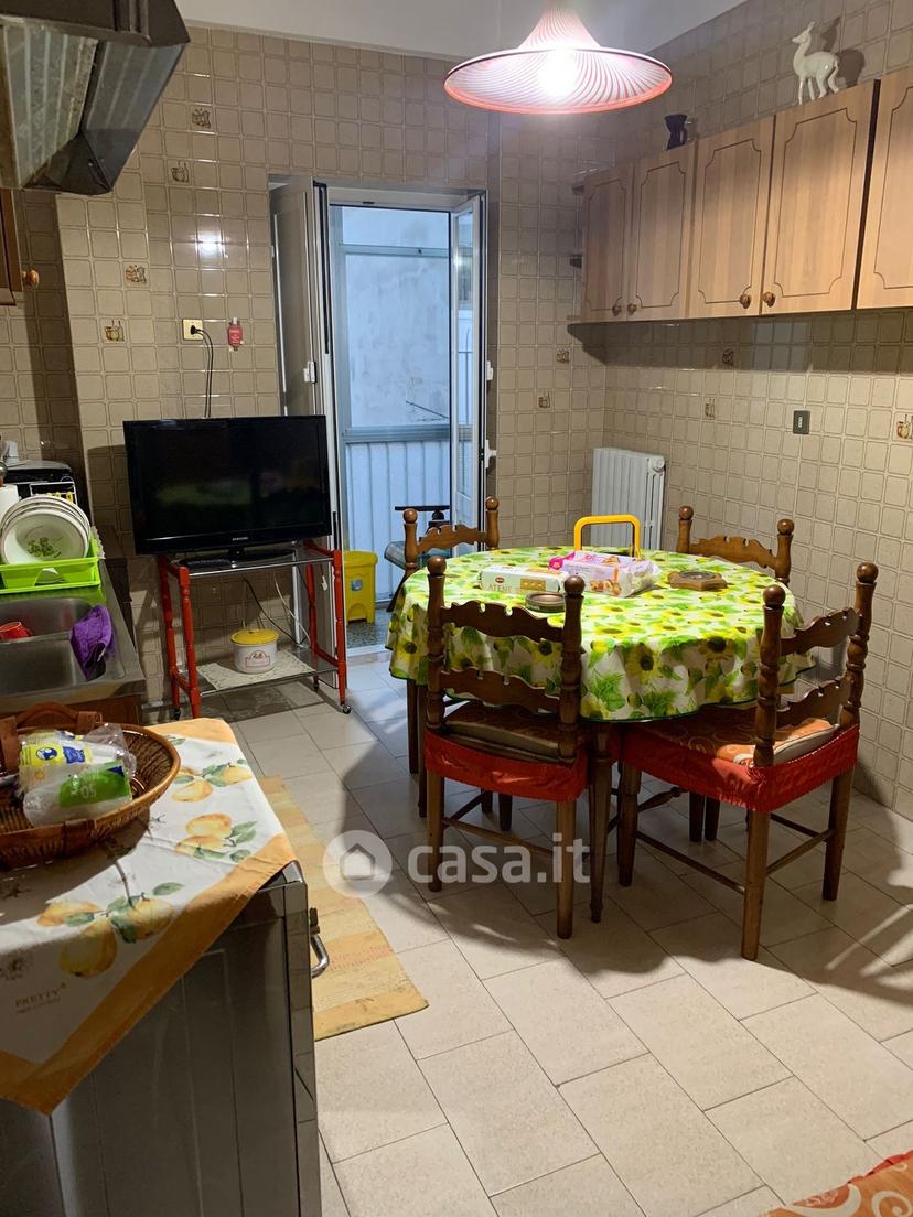 Stanza in Via Lupoli 35 — foto 3 di 13