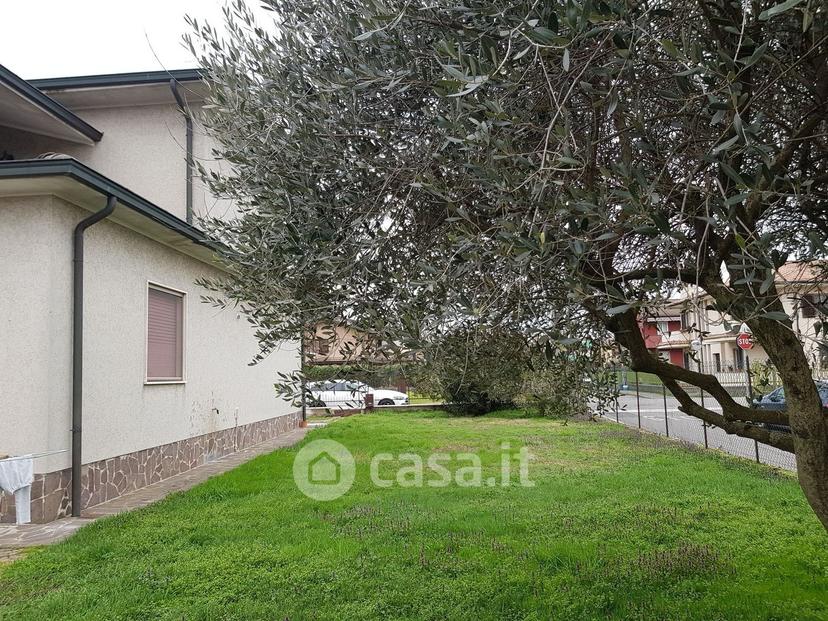 Villa in Via Alcide de Gasperi — foto 12 di 63