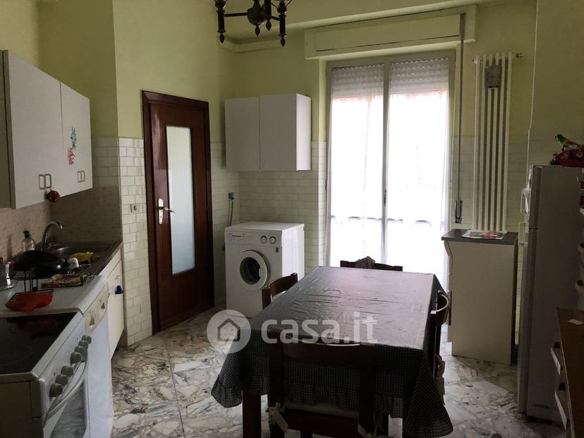 Stanza in Via Romania 35 — foto 3 di 14