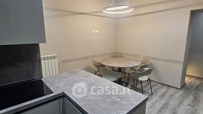 Stanza in Via d'Annunzio 100 — foto 4 di 10