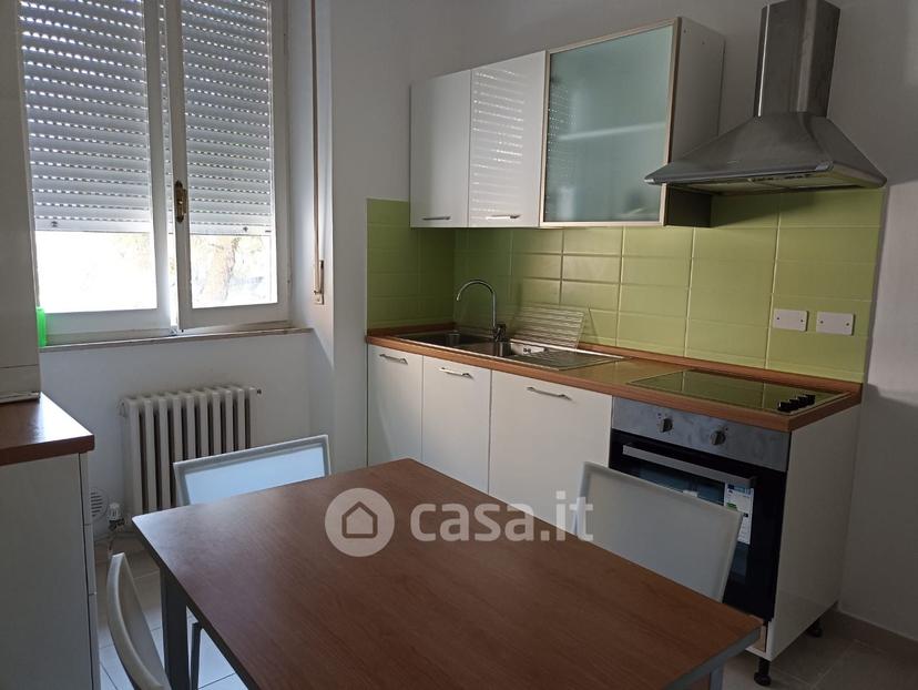 Stanza in Via Ugo Foscolo — foto 2 di 14