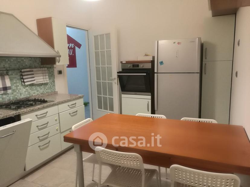 Stanza in Via Galileo Galilei 75 — foto 3 di 8