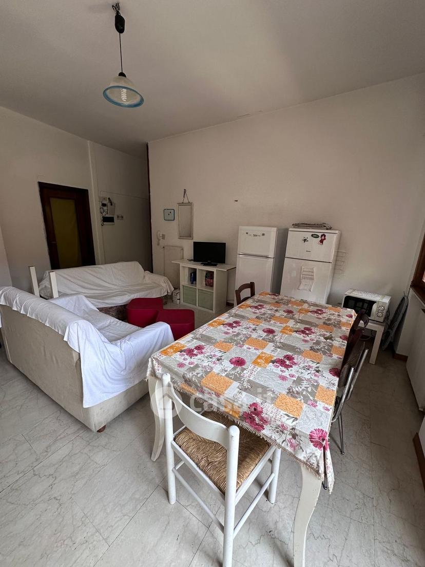 Stanza in Via Villa Glori 12 — foto 10 di 23