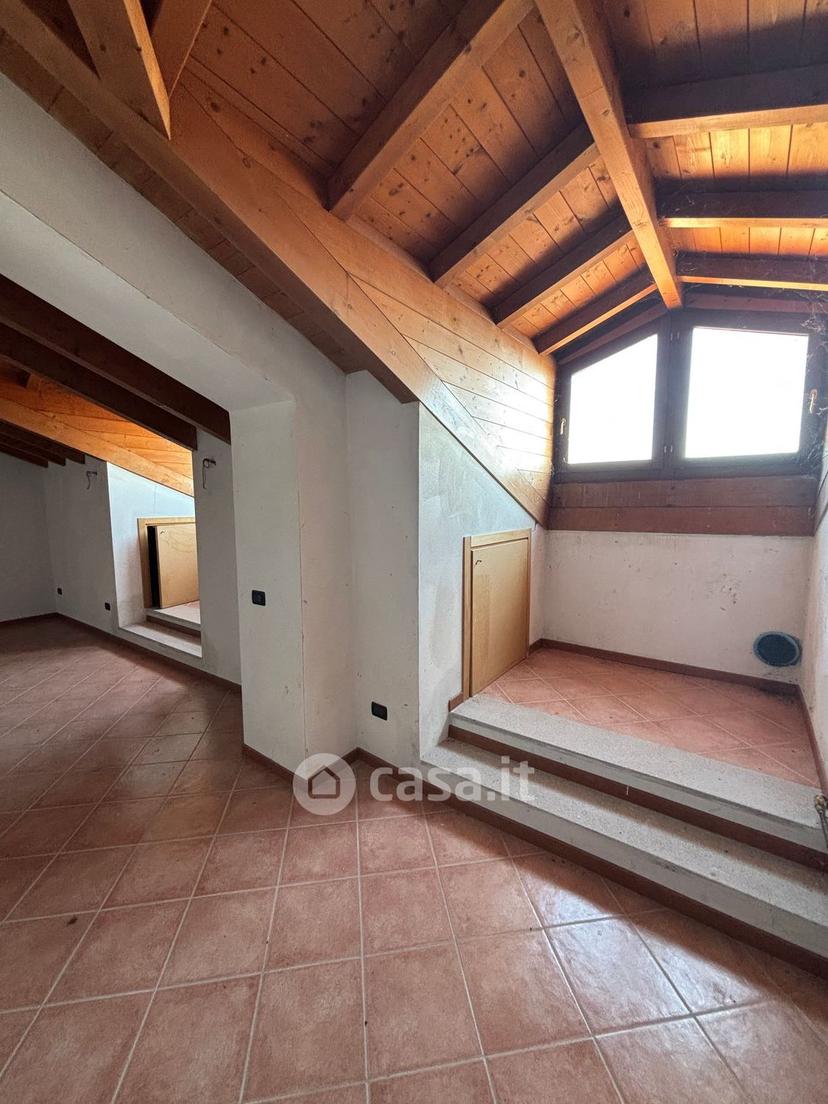 Bilocale in Via Lambro 8 — foto 4 di 17