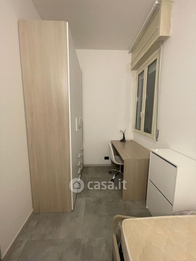 Stanza in Via Bartolomeo Spani 18 d — foto 15 di 35