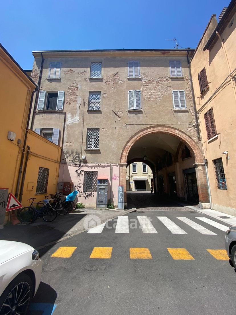 Stanza in Via Gaetano Previati 6 — foto 29 di 34