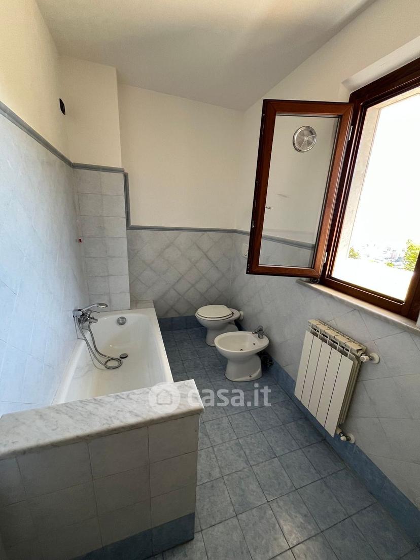 Trilocale in Via Bergiola — foto 17 di 23