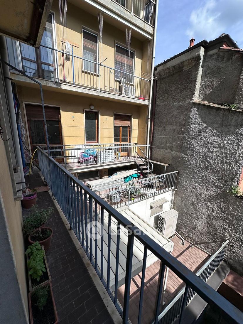 Stanza in Via Villa Glori 12 — foto 4 di 23