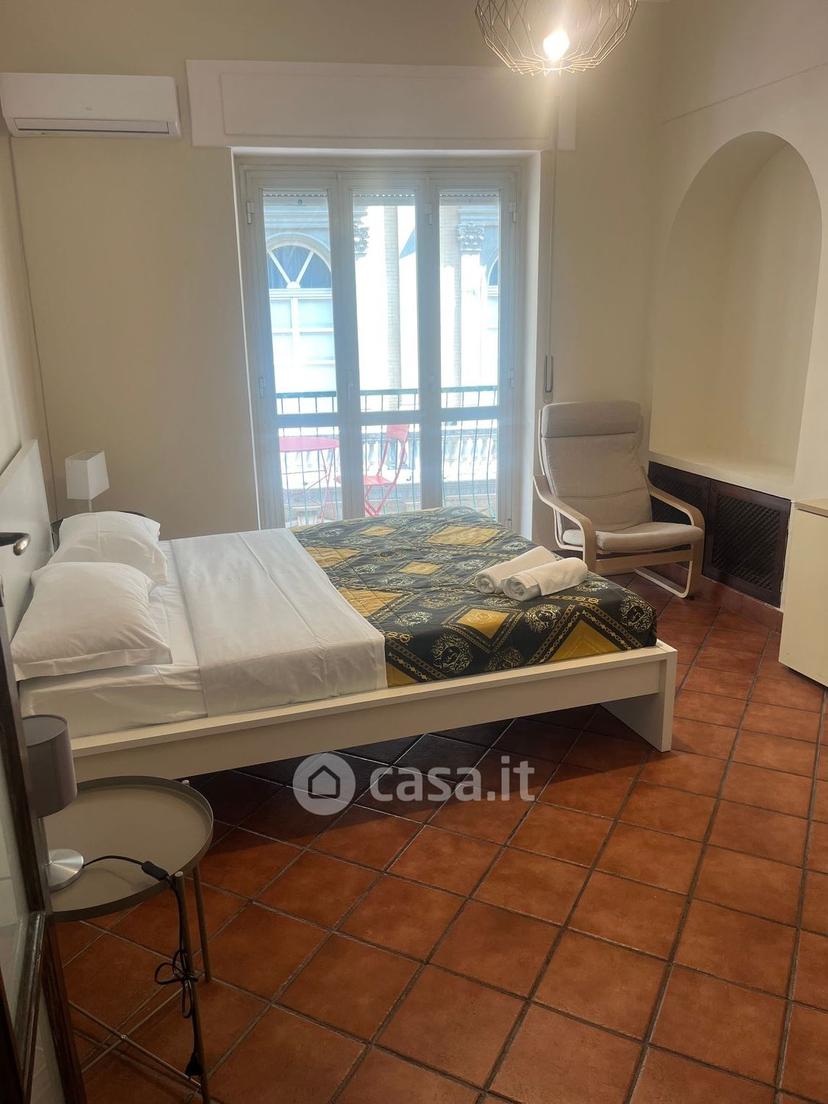 Stanza in Via Mezzocannone