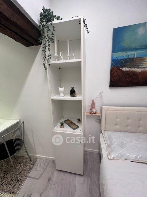 Stanza in Via San Michele — foto 6 di 6