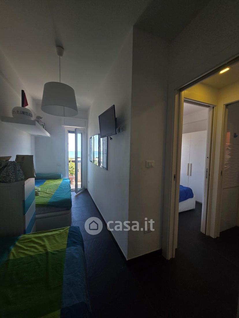 Trilocale in Via C. Colombo 98 — foto 13 di 29