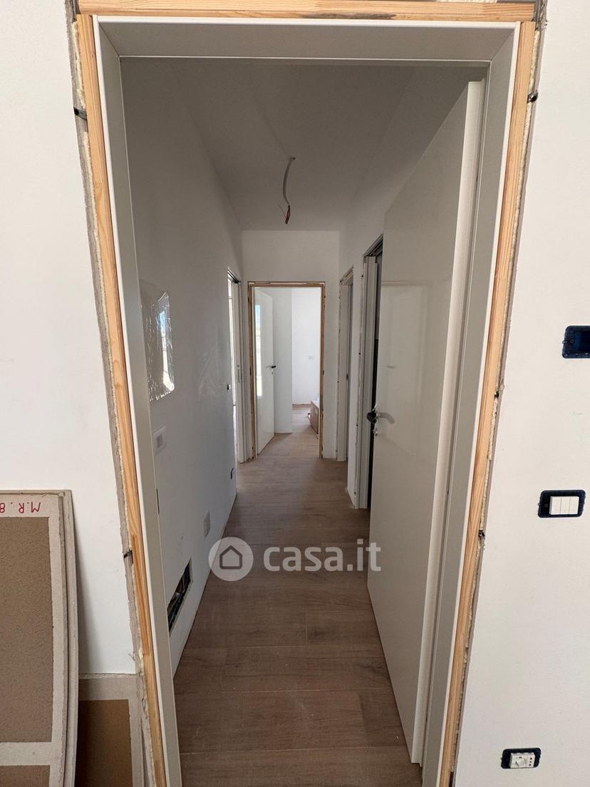 Trilocale in Via Udine 25 — foto 34 di 37