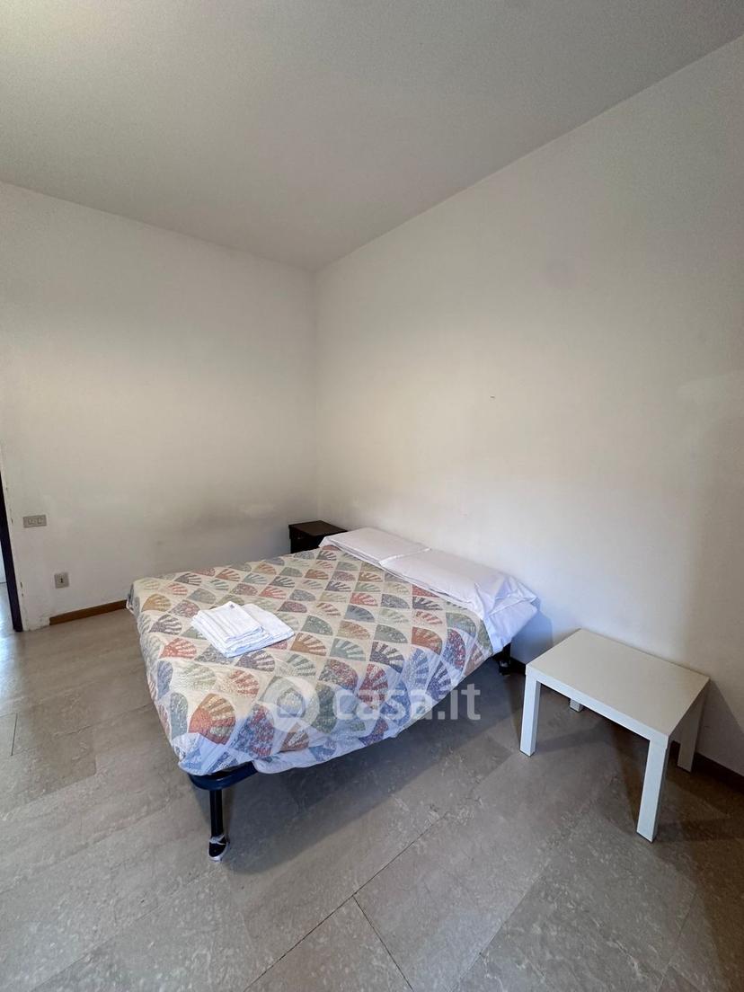 Stanza in Via Villa Glori 12 — foto 19 di 23