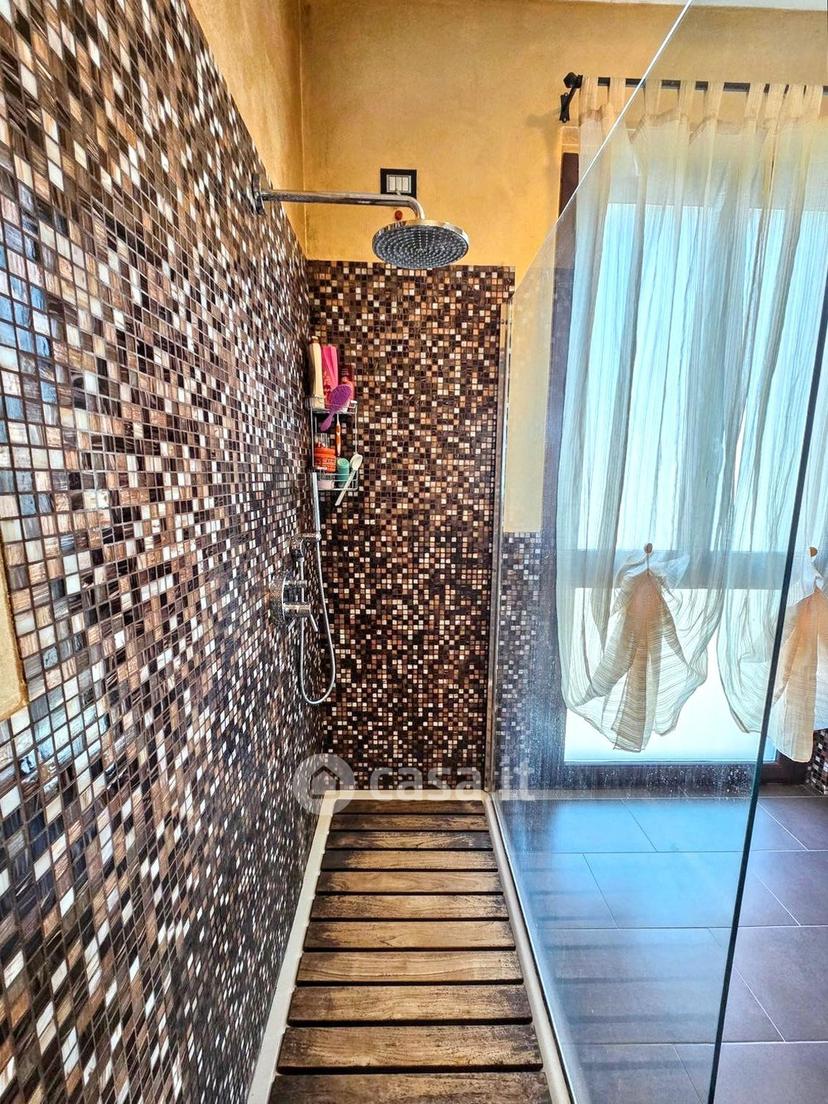 Quadrilocale in Via Flavio Gioia 25 — foto 8 di 54