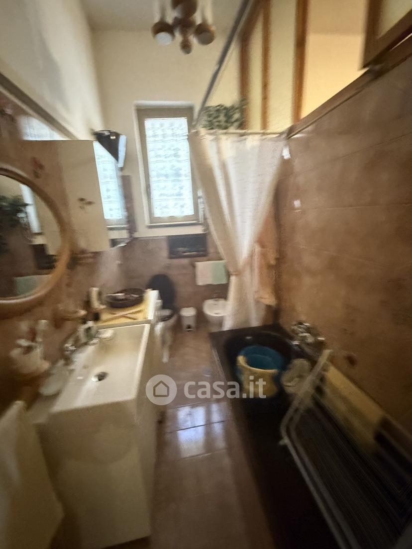 Stanza in Via E. di Noia 19 — foto 5 di 10