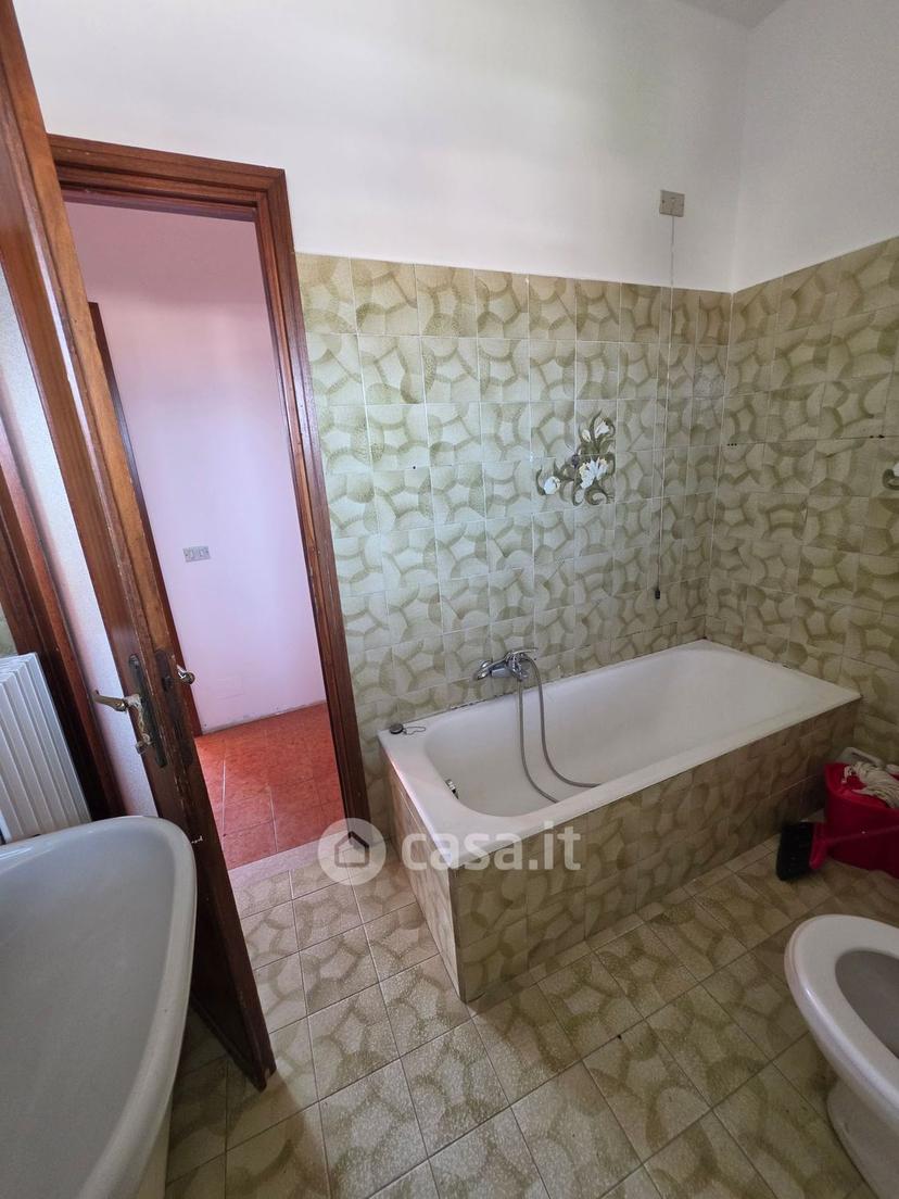 Trilocale in Via Pinetti — foto 19 di 37