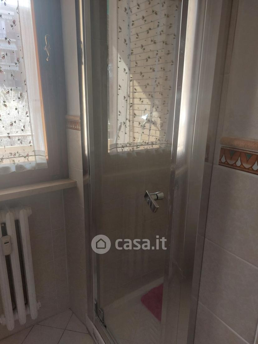 Stanza in Via Cimabue — foto 3 di 8