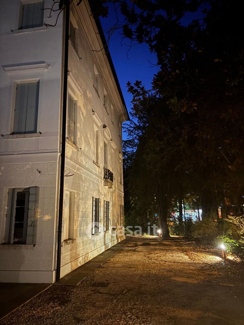 Villa in Viale Monte Grappa — foto 3 di 7