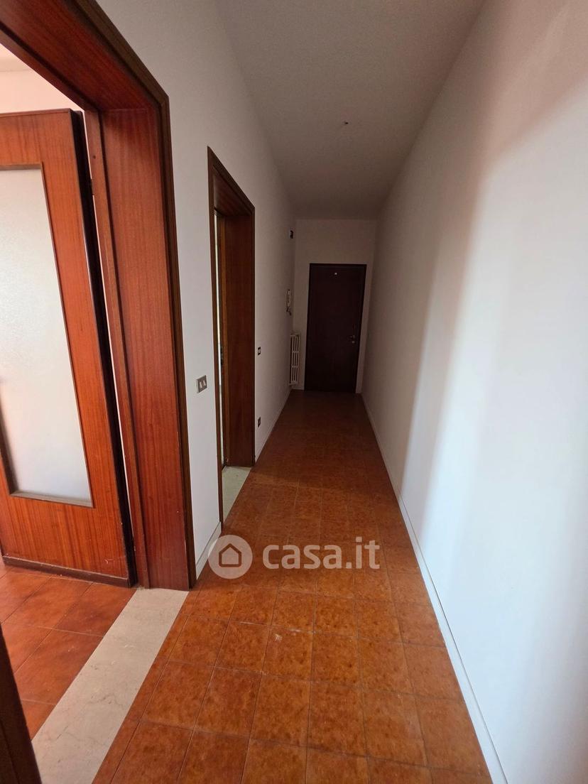 Trilocale in Via Pinetti — foto 18 di 37