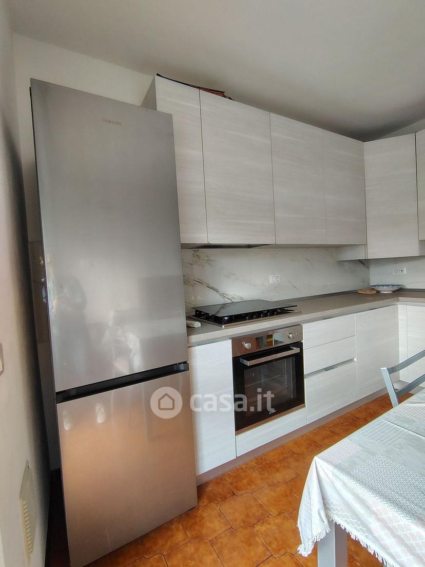Stanza in Via Generale Fara 63 — foto 8 di 31