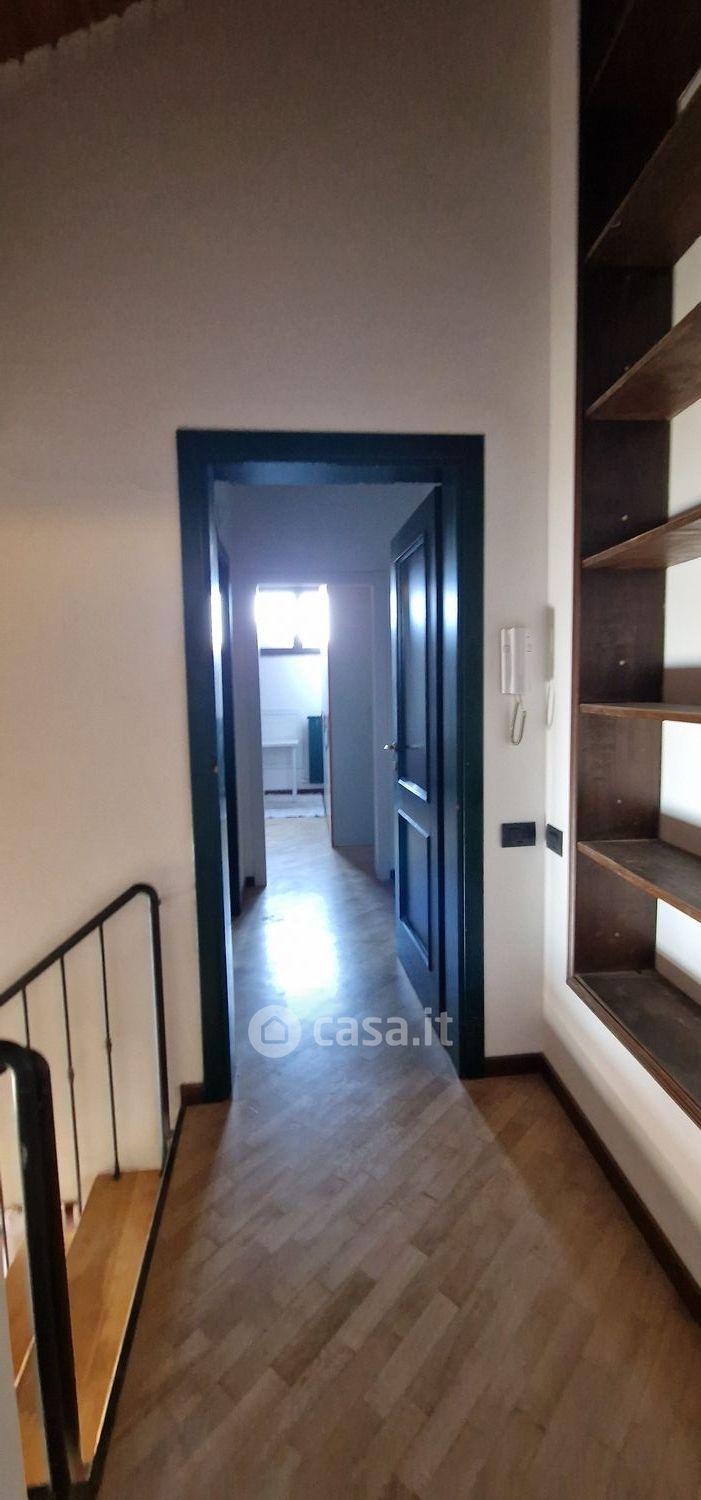 Stanza in Via San Vitale — foto 2 di 45