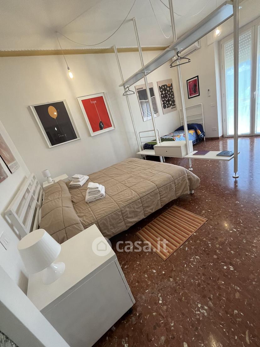 Stanza in Via Luigi Pasteur 32 — foto 11 di 16