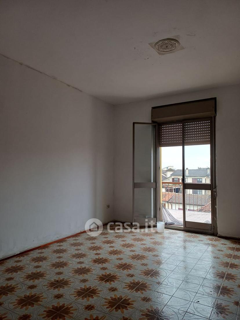 Trilocale in Via Porta di Giove