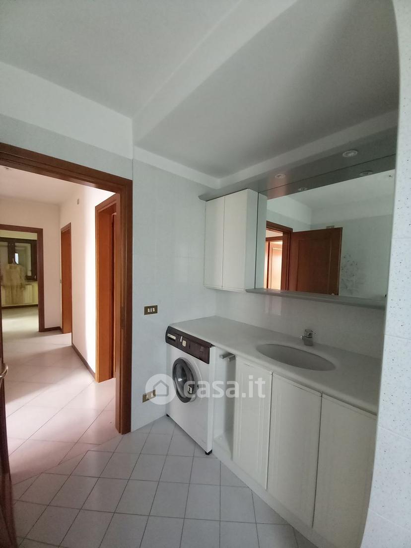 Quadrilocale in Via G. Donizetti 4 — foto 21 di 30