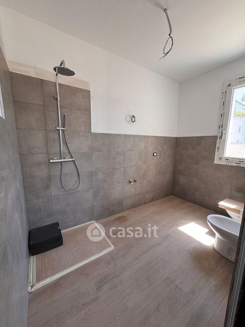 Trilocale in Via Udine 25 — foto 6 di 37
