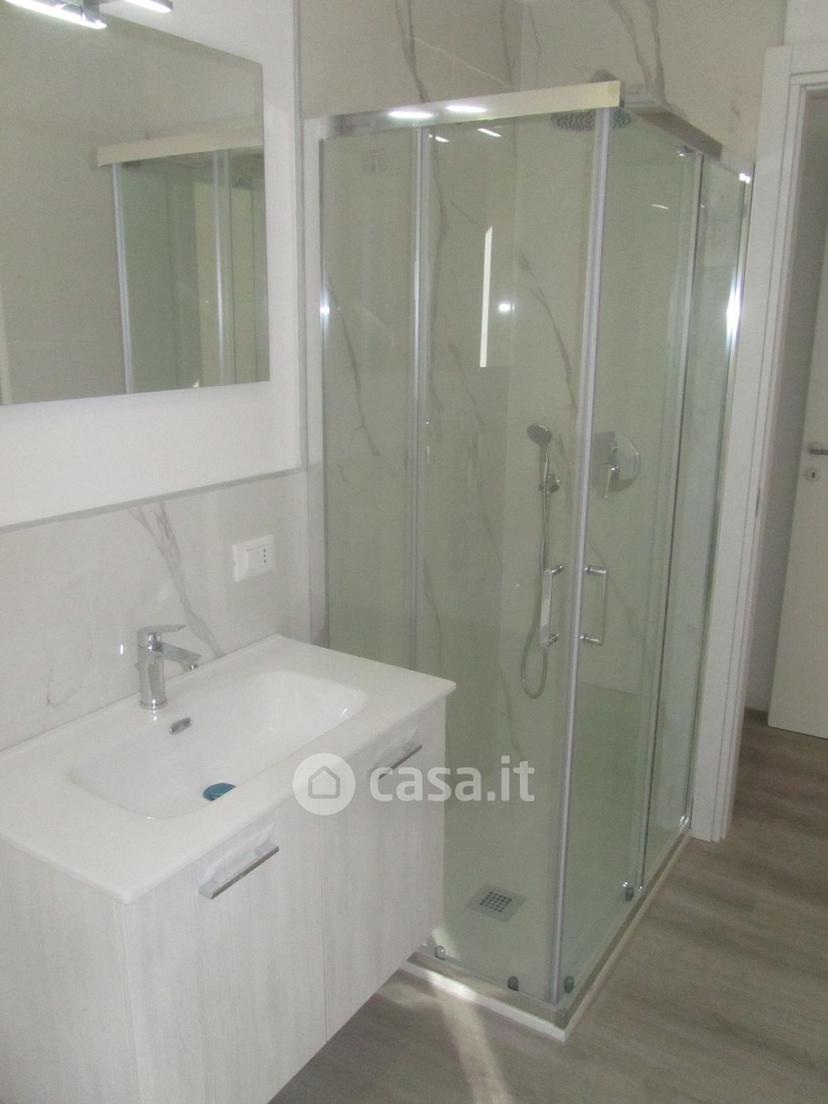 Trilocale in Via Monte Nero 26 — foto 13 di 29