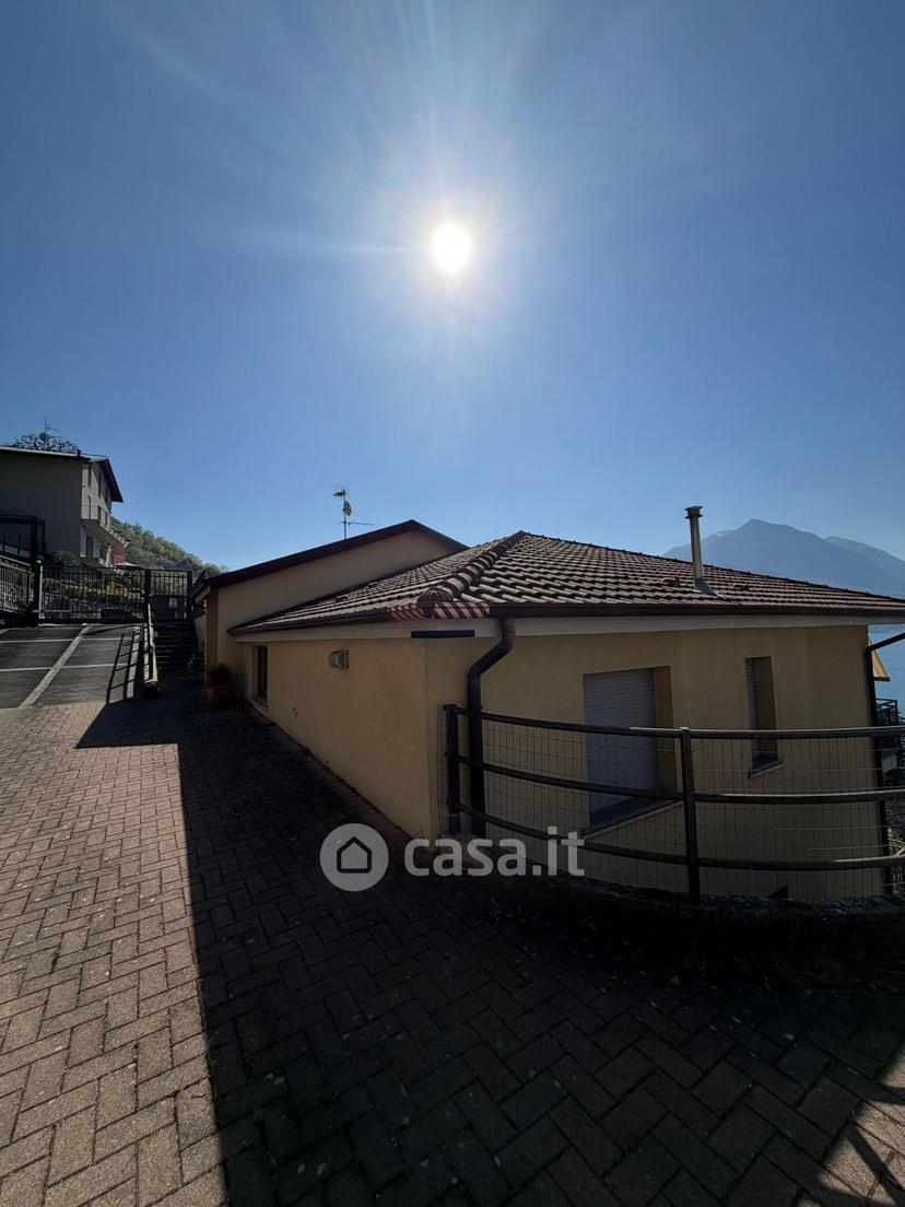 Trilocale in Via Per Esino 19 — foto 2 di 27