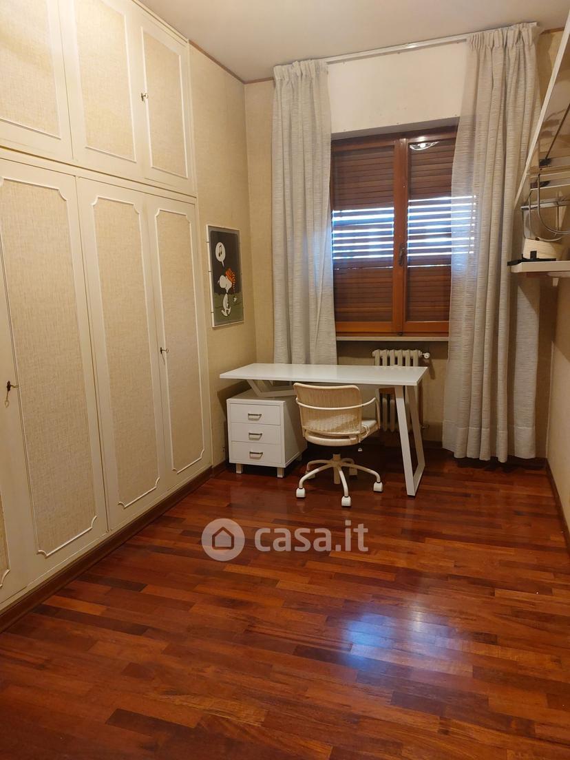 Stanza in Via Cimabue — foto 2 di 8