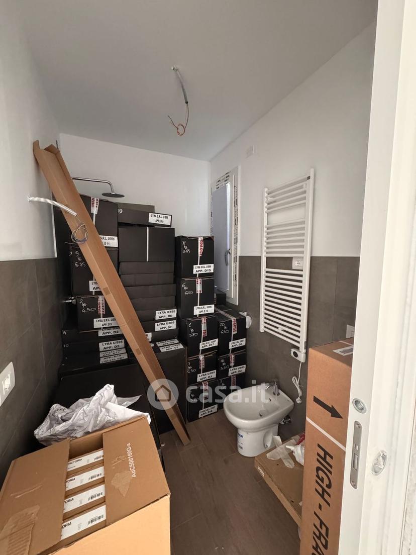 Trilocale in Via Udine 25 — foto 11 di 37