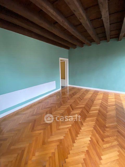 Quadrilocale in Piazza Petrarca — foto 4 di 10
