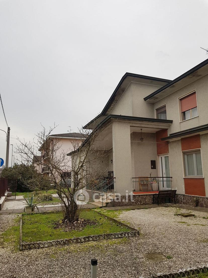Villa in Via Alcide de Gasperi