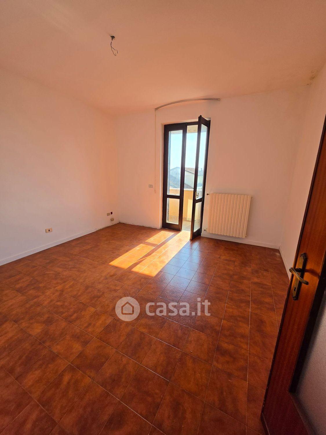 Trilocale in Via Pinetti