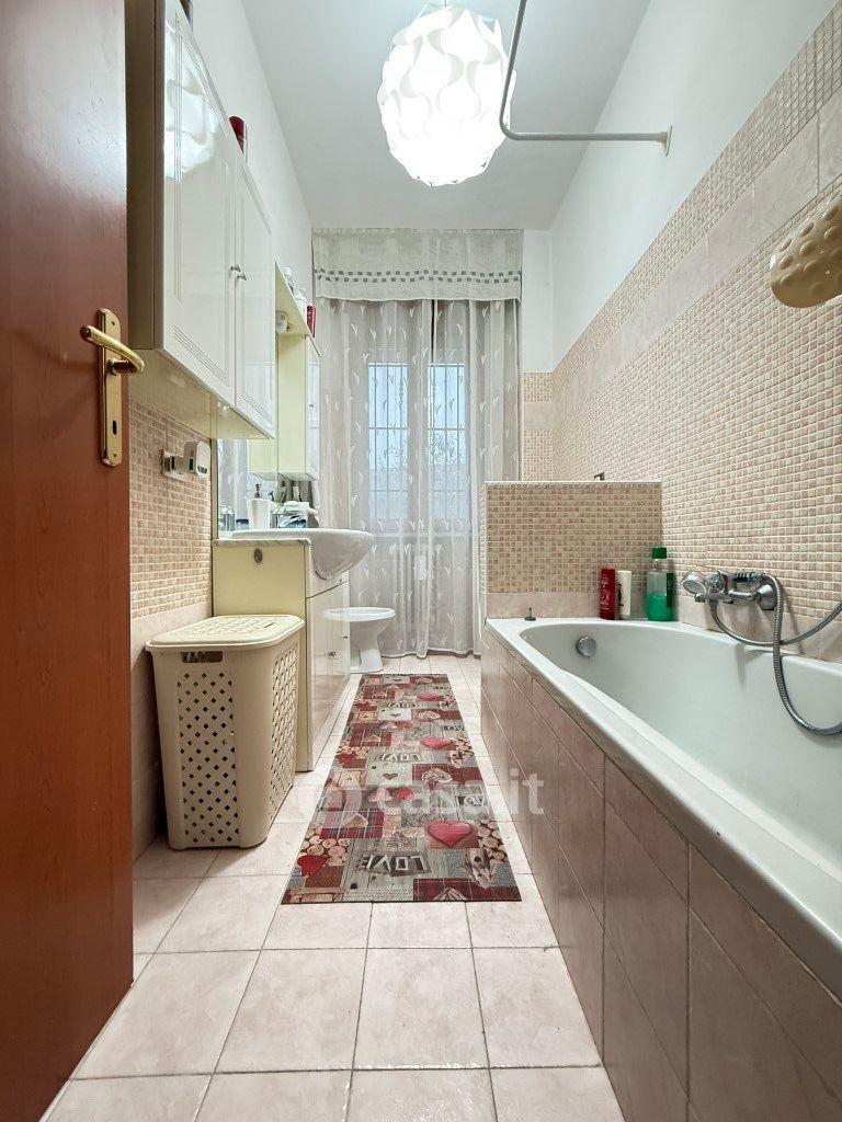 Trilocale in Via Camillo Benso — foto 10 di 16