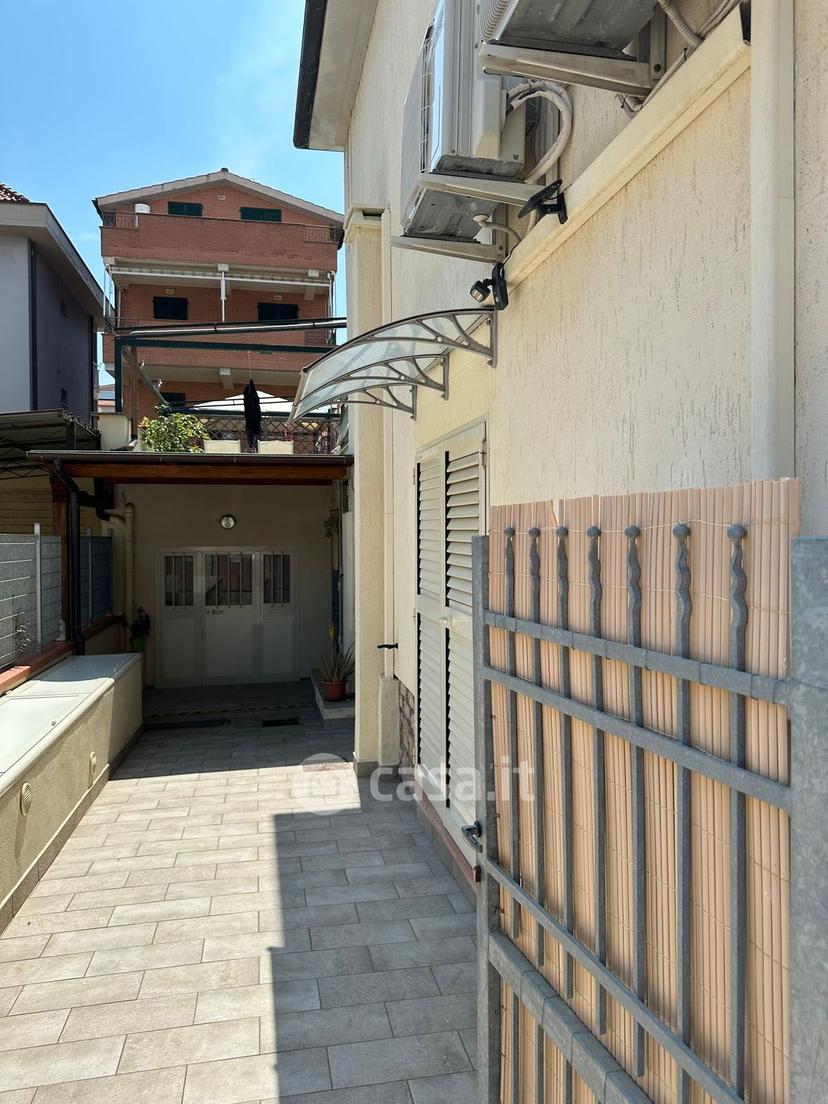 Bilocale in Via Firenze — foto 4 di 33