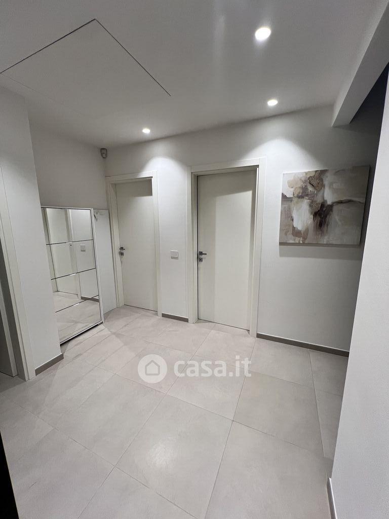 Trilocale in Via La Pace 19 — foto 7 di 21
