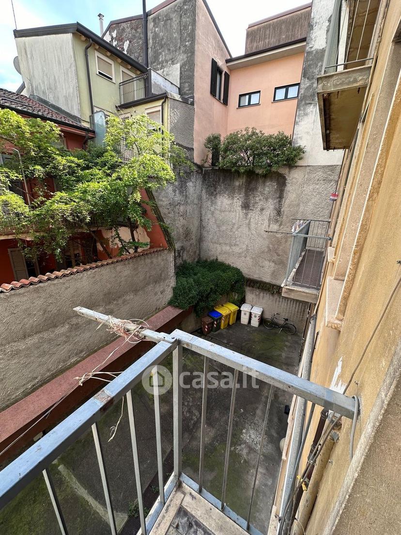 Stanza in Via Villa Glori 12 — foto 14 di 23