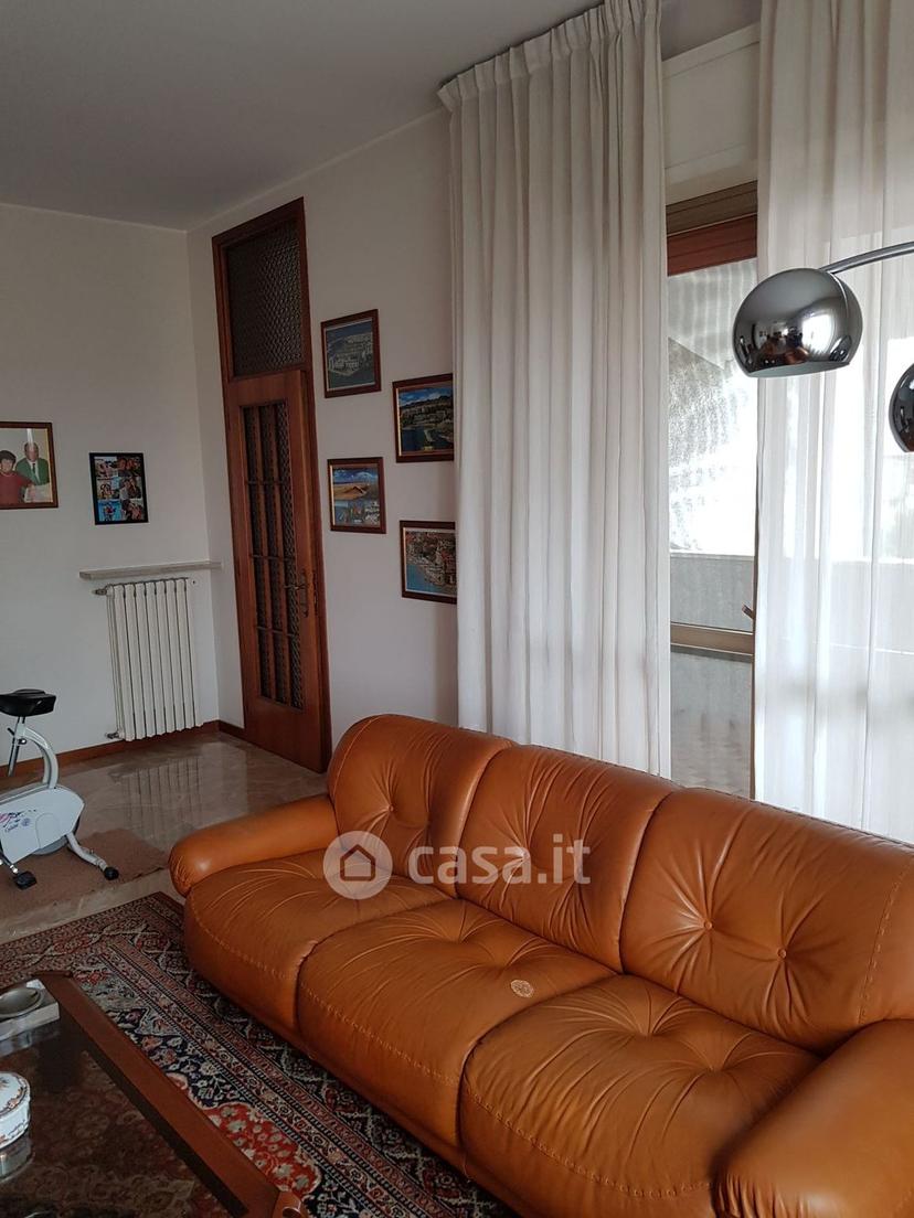Villa in Via Alcide de Gasperi — foto 6 di 63
