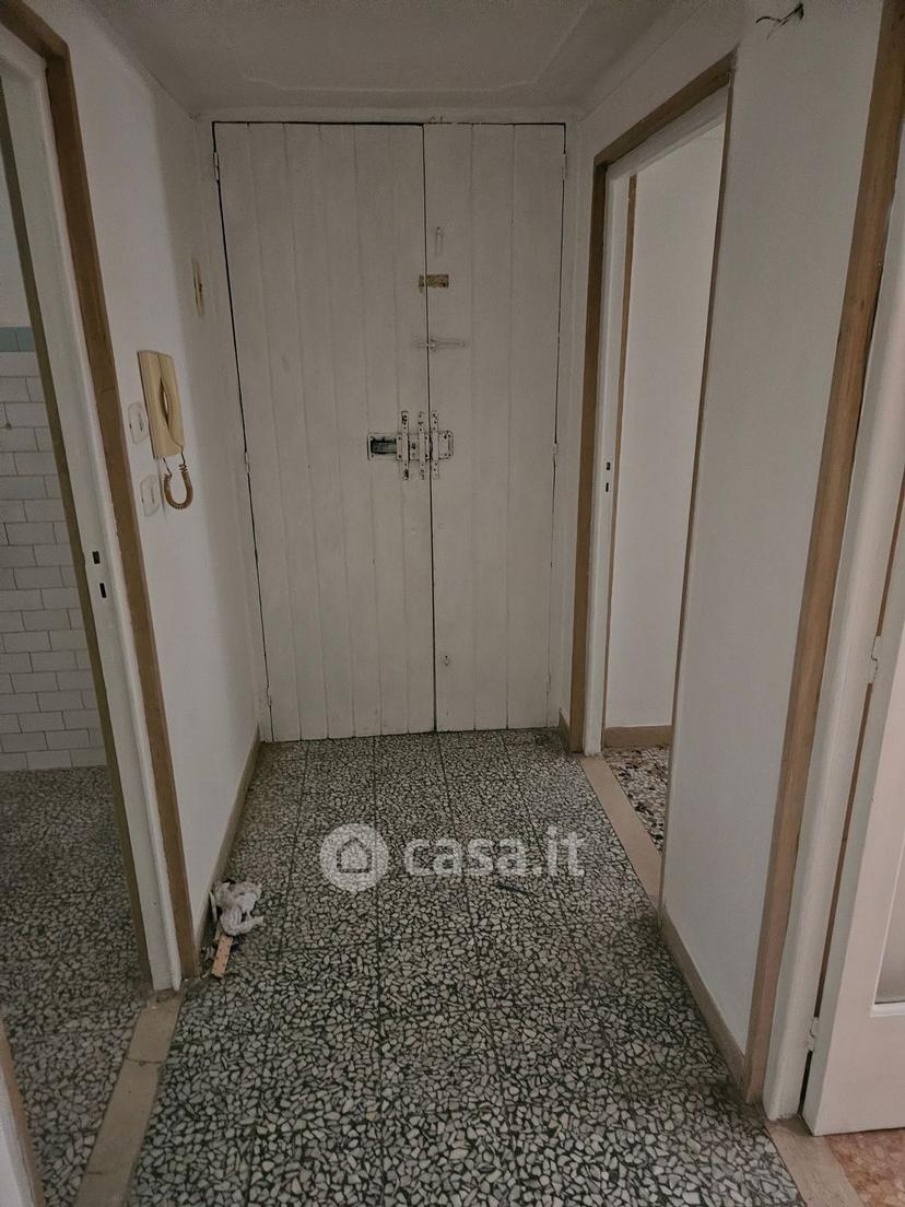 Trilocale in Via Simone de Brado — foto 2 di 9