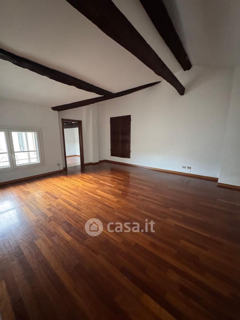 Trilocale in Piazza del Monte — foto 9 di 15