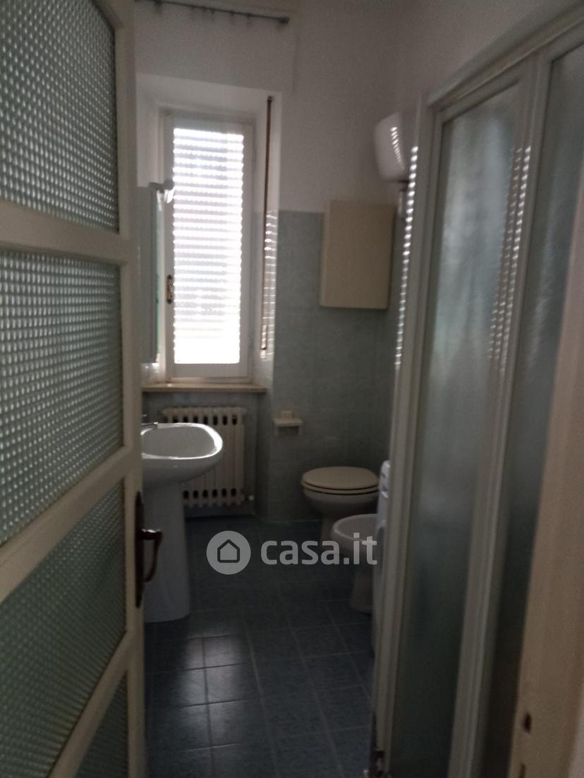 Stanza in Via Ugo Foscolo — foto 11 di 14