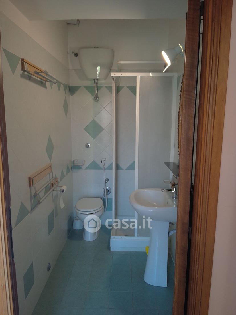 Stanza in Via Cesare Pinzi 9 — foto 7 di 9
